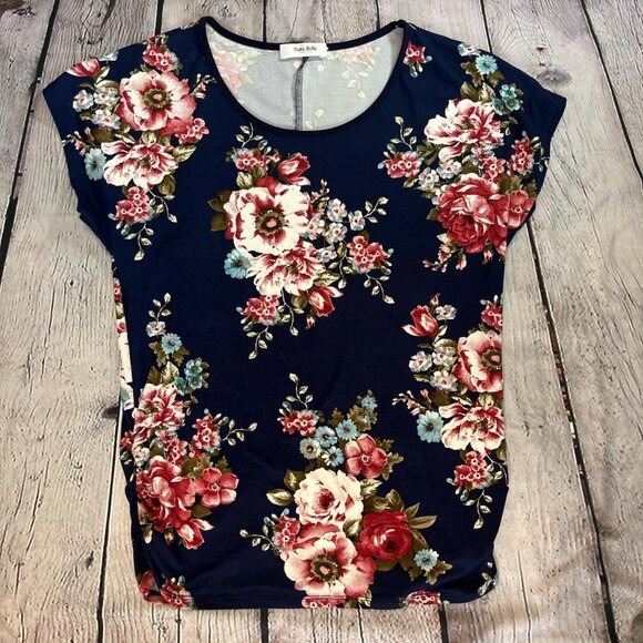 Tutta Bella Tops - Maternity Navy blue floral print short sleeve top. Gathers on each side.